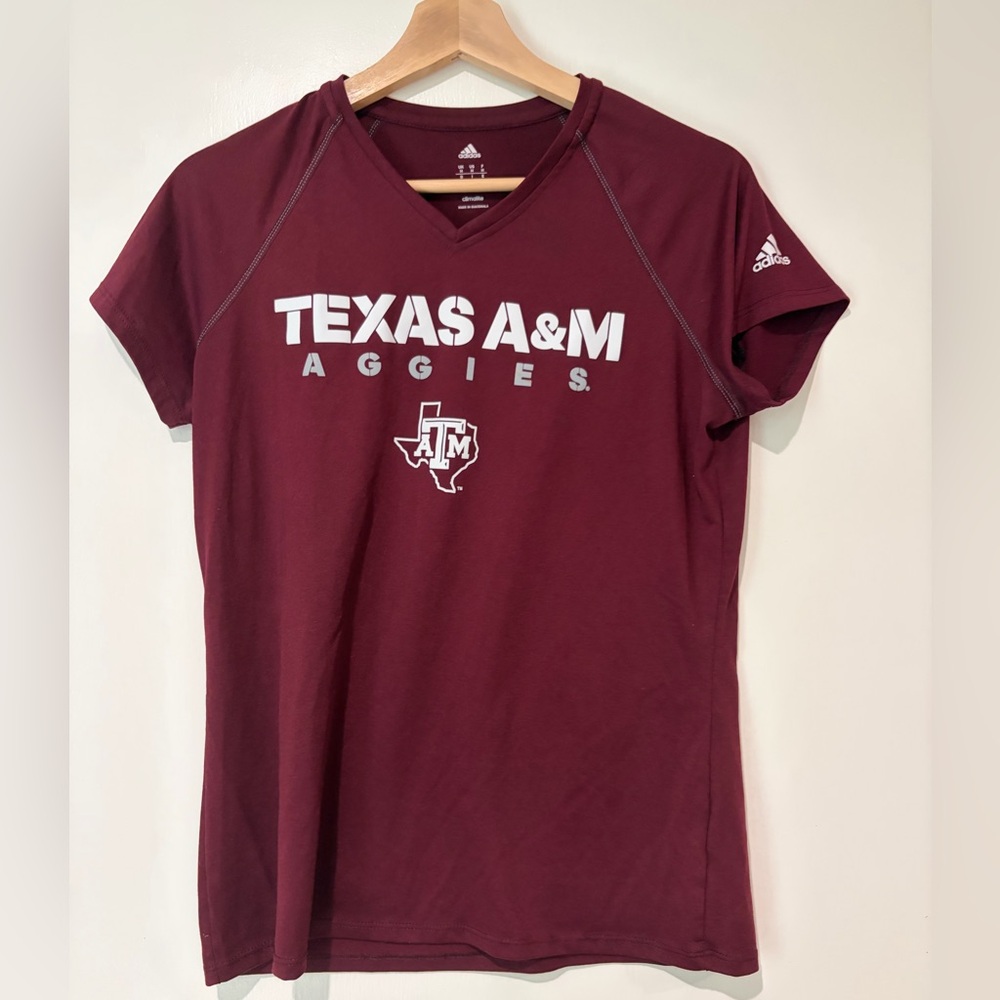 Women’s adidas Texas A&M athletic v neck top medium